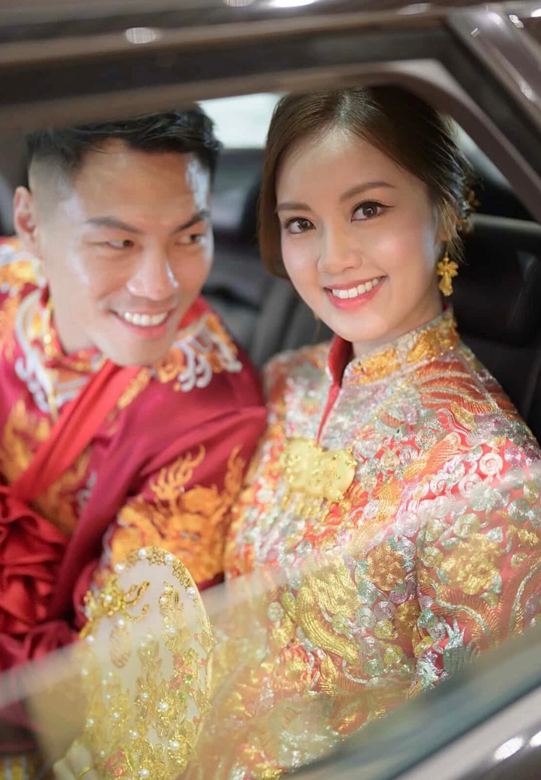 Chinese wedding day makeup and hair for a gold brocade qun kwa, by Seoul Magic